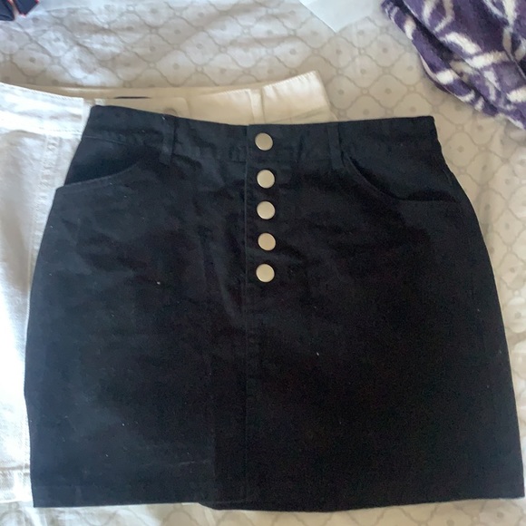 Bundle of two mini skirts - Picture 2 of 5